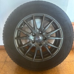 スタットレスタイヤ3本の画像