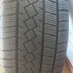 スタットレスタイヤ3本の画像