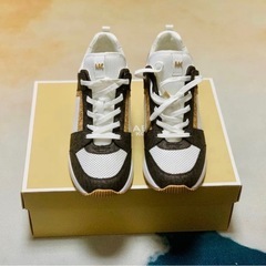 マイケルコース　ウェッジ　スニーカーの画像