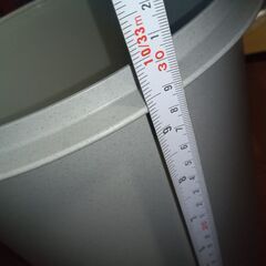 タッパーウェアの丸型保存容器①の画像