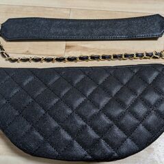 CHANELノベルティボディバッグ・新品未使用の画像