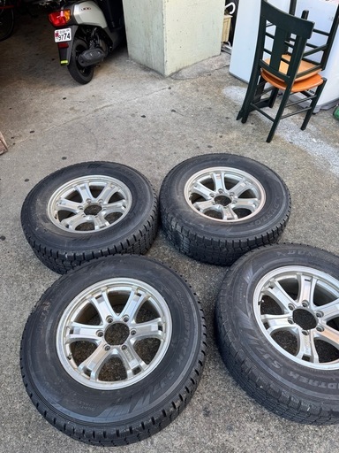 265/65R17