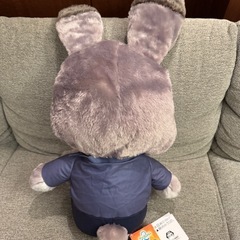売れ切れました。新品ズートピア２スーパーラージぬいぐるみ“ジュディ・ホップス”の画像