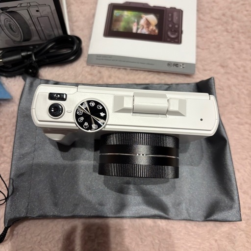 デジカメ　新品同様
