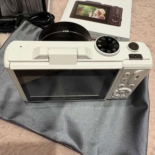 デジカメ　新品同様
