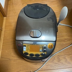 炊飯器の画像