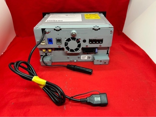 美品⭐︎KENWOOD 2024春地図　MDV-D504BTW 新品バックカメラ付