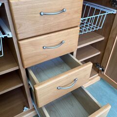 【リサイクルショップ ピカソ 小松原】🍞✨幅90 ナチュラルウッド白タイル天板 食器棚✨🍞★9854★の画像