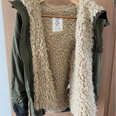 moussy ミリタリージャケット カーキ 裏ボア フード付きの画像