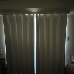 カーテンの画像