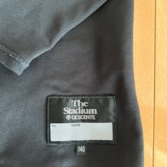 デサント長袖シャツの画像