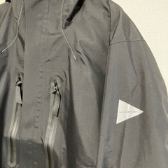 【美品】and wander / アンドワンダー 2.5L ハイカーレインジャケットの画像
