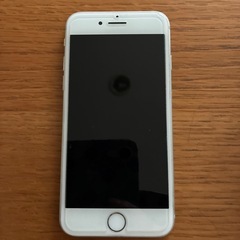 Apple iPhone 8 64GB シルバー本体美品ケーブルアダプタケース付の画像