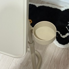 折りたたみ机の画像