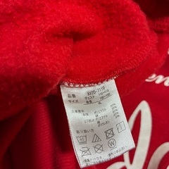 赤トレーナーの画像