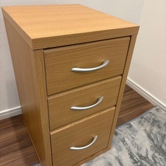 サイドチェストの画像