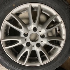 【ほぼ未使用】スタッドレスタイヤDUNLOPの画像