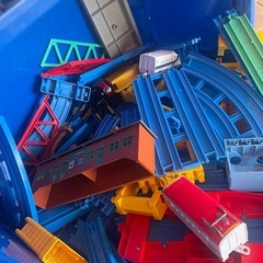 大量プラレール　レール　電車の画像