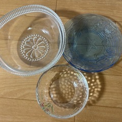 ガラス製お皿3枚セットの画像