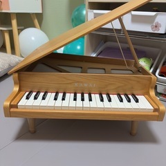 KAWAI カワイミニピアノ ナチュラルの画像
