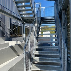 年末につき現場職人、工場職人 募集！！ 建築金物の画像