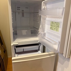SHARP冷蔵庫の画像