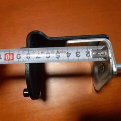 モニターアーム デュアルアームモニター 2画面 13-32インチVESA:75x75mm/100x100mm 2つの取り付け方法を備えた高さ調節可能なデュアルモニターアーム、チルトスイベル回転可能、ダブルパソコンアームの画像