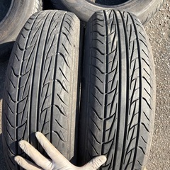 タイヤ4本の画像