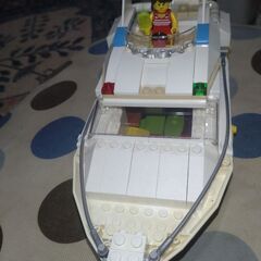 レゴブロック　シティ　クルーザー　組み立て済み完成品の画像