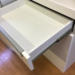 家電・食器収納棚／コンセント付き／引き出し式家電スペースの画像