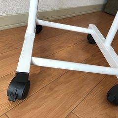 キャスター付き姿見ミラー／角度調整可の画像