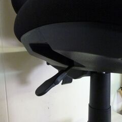 2-1　未使用/新品　オフィスチェア 昇降式 3D座面 スライド背もたれ コンパクト 　ブラックの画像