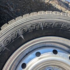 軽トラ用　スタットレスタイヤ　2023年44周　の画像