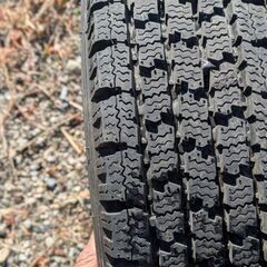 軽トラ用　スタットレスタイヤ　2023年44周　の画像