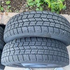 スタッドレスタイヤの画像