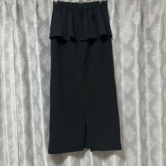 earth スカートの画像