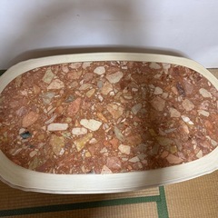 大理石付きテーブルの画像