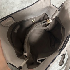 TRIDEEP ハンドバッグの画像