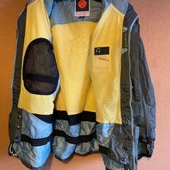 【格安】スキーウェア セットアップ　男性Mサイズの画像