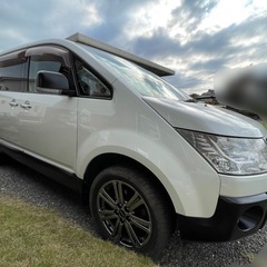 マットブラック ツートンカラーでかっこいい！ 三菱 デリカD5の画像