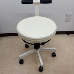 TAKADA回転チェアキャスター付きの画像