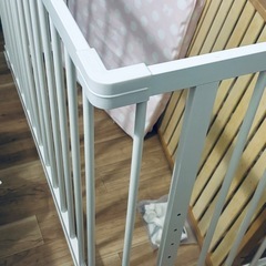 ファルスカ　ベビーベッド　マットレス　ベッドガードの画像