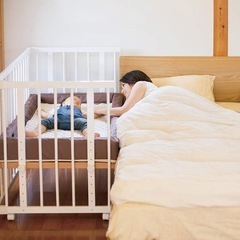 ファルスカ　ベビーベッド　マットレス　ベッドガードの画像