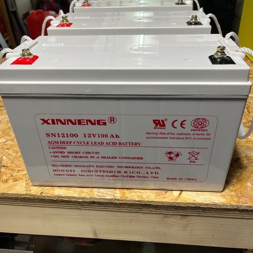 キャンピングカーに。12V100AHディープサイクルバッテリー3個ほぼ未使用