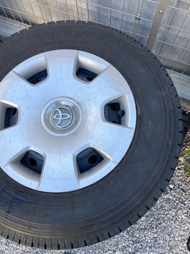 スタッドレス4本 195/80R15 LT