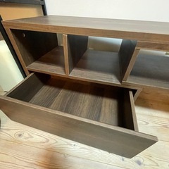 テレビボードの画像