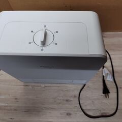 2017年製　パナソニック DS-FN1200-W セラミックファンヒーター ホワイト　卓上　コンパクトなのにパワフル温風の画像