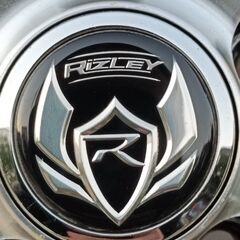 ❄️【ほぼ未使用！2024年製スタッドレスタイヤ】現行モデル！NEXEN WINGUARD ice2 (195/65R15) ＆ Weds RIZLEY 美品ホイールセット！トヨタ・プリウス/カローラ等に最適！の画像