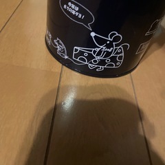 12／14までに受け取れる方！お菓子の空き缶の画像