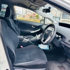トヨタプリウス30の画像